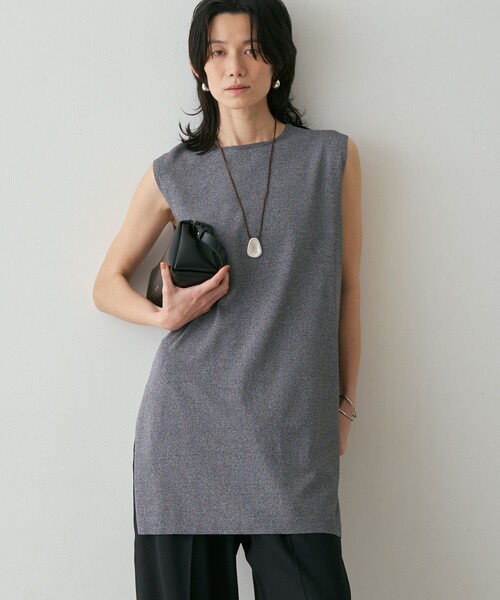 qualite（カリテ）の「【接触冷感・セットアップ対応】レーヨンストレッチニットチュニック　夏服　オフィスカジュアル　タンクトップ（ニット/セーター・レディース・グレー系その他2/ダークベージュ・フリー）」の4枚目の写真