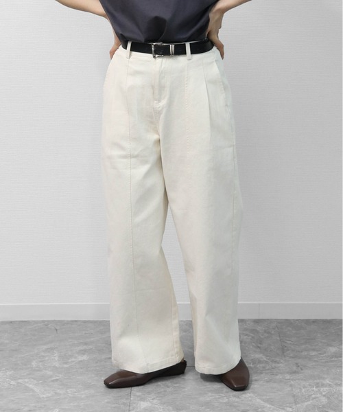 THE CELL.（ザセルドット）の「センターシーム　ワイドストレートデニム　CENTER SEAM WIDE STRAIGHT DENIM（デニムパンツ・レディース・アイボリー/チャコールグレー・FREE）」の6枚目の写真