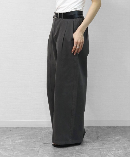 THE CELL.（ザセルドット）の「センターシーム　ワイドストレートデニム　CENTER SEAM WIDE STRAIGHT DENIM（デニムパンツ・レディース・アイボリー/チャコールグレー・FREE）」の19枚目の写真