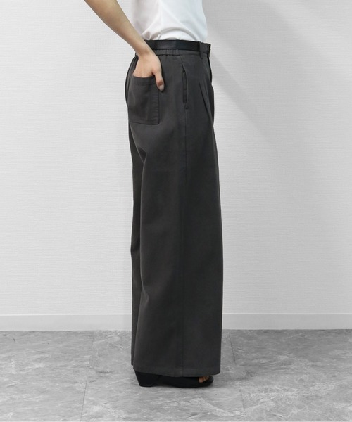 THE CELL.（ザセルドット）の「センターシーム　ワイドストレートデニム　CENTER SEAM WIDE STRAIGHT DENIM（デニムパンツ・レディース・アイボリー/チャコールグレー・FREE）」の18枚目の写真
