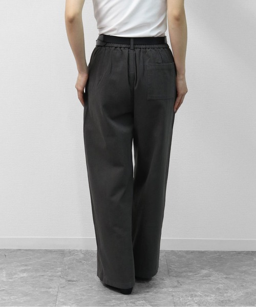 THE CELL.（ザセルドット）の「センターシーム　ワイドストレートデニム　CENTER SEAM WIDE STRAIGHT DENIM（デニムパンツ・レディース・アイボリー/チャコールグレー・FREE）」の17枚目の写真
