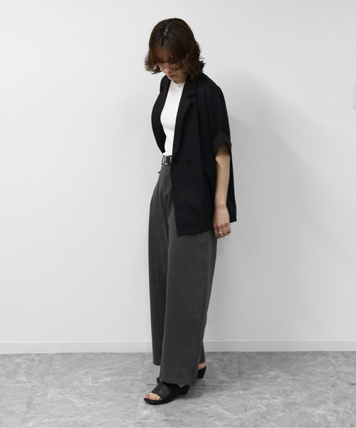 THE CELL.（ザセルドット）の「センターシーム　ワイドストレートデニム　CENTER SEAM WIDE STRAIGHT DENIM（デニムパンツ・レディース・アイボリー/チャコールグレー・FREE）」の15枚目の写真