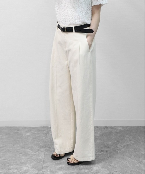 THE CELL.（ザセルドット）の「センターシーム　ワイドストレートデニム　CENTER SEAM WIDE STRAIGHT DENIM（デニムパンツ・レディース・アイボリー/チャコールグレー・FREE）」の11枚目の写真