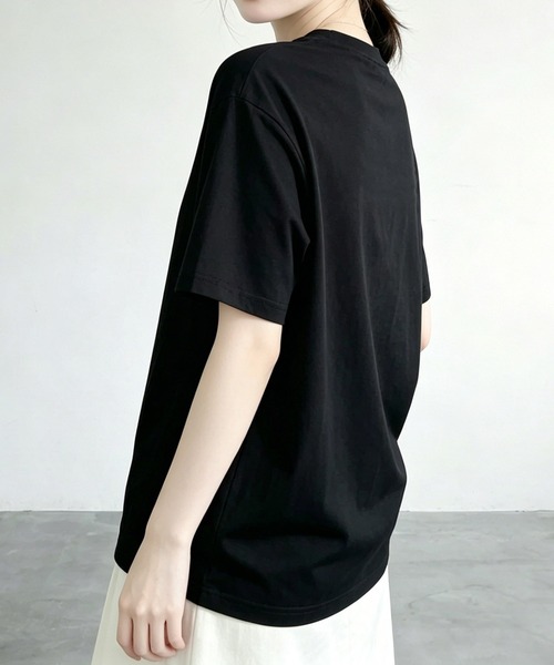 aimoha（アイモハ）の「ミニメッセージプリントTシャツ（Tシャツ/カットソー・レディース・ブラック/ホワイト/オフホワイト/ピンク・FREE）」の15枚目の写真