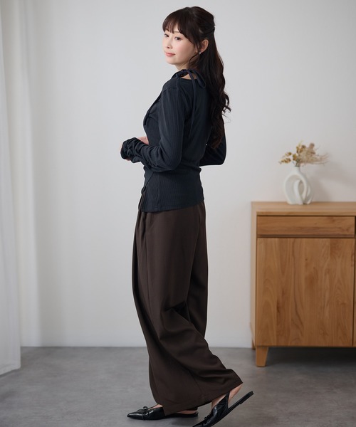 DAYRA(デイラ)の「肩リボン アシメ シャーリング リブ トップス(Tシャツ/カットソー・レディース・チャコールグレー/ブラック/グリーン・FREE/S)」の20枚目の写真