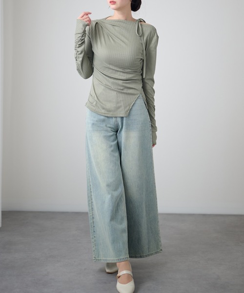 DAYRA(デイラ)の「肩リボン アシメ シャーリング リブ トップス(Tシャツ/カットソー・レディース・チャコールグレー/ブラック/グリーン・FREE/S)」の10枚目の写真