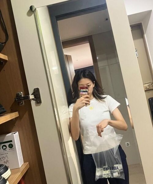 ABEEHUMS(アビハムズ)の「ビビロゴスリムフィット半袖Tシャツ ABH355-113 イエロー(Tシャツ/カットソー・レディース・イエロー・SMALL/MEDIUM/LARGE)」の8枚目の写真