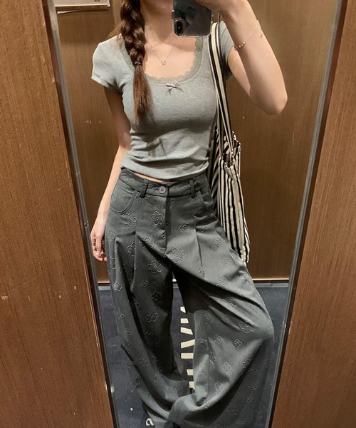 VIBGYOR(ヴィブジョー)の「【EIZZ/アイズ】フロントミニリボン レーストリムTシャツ / ラウンドネック クロップド丈 トップス(Tシャツ/カットソー・レディース・ホワイト/パープル/ブラック/グレー・FREE)」の20枚目の写真