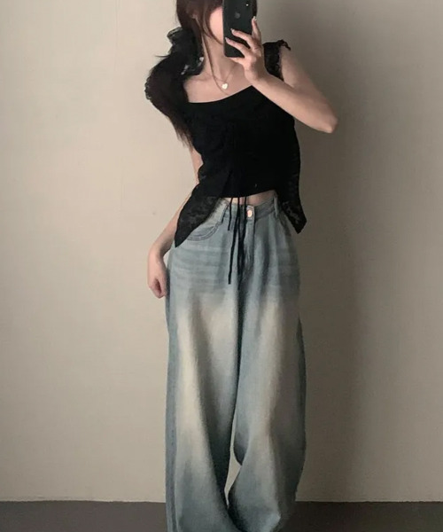 VIVID LADY(ビビッドレディー)の「フラワーレースカーディガン風 ホルターネックドッキング オフショル 半袖トップス(Tシャツ/カットソー・レディース・ブラック/ホワイト/クリーム・FREE)」の18枚目の写真