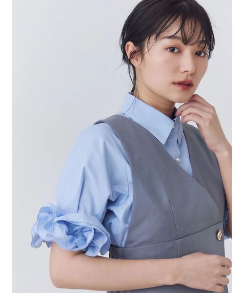 TONAL（トーナル）の「フラワースリーブシャツ（シャツ/ブラウス・レディース・ライトブルー/オフホワイト/ネイビー・MEDIUM）」の22枚目の写真
