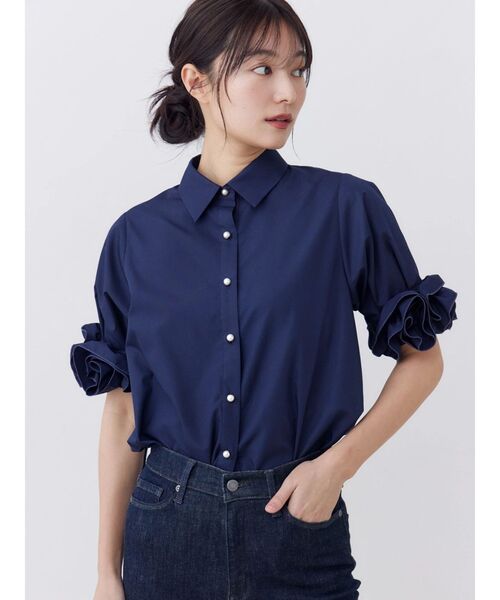 TONAL（トーナル）の「フラワースリーブシャツ（シャツ/ブラウス・レディース・ライトブルー/オフホワイト/ネイビー・MEDIUM）」の19枚目の写真