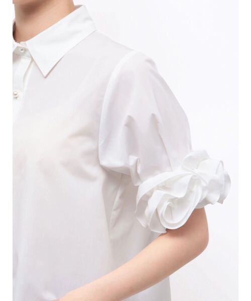 TONAL（トーナル）の「フラワースリーブシャツ（シャツ/ブラウス・レディース・ライトブルー/オフホワイト/ネイビー・MEDIUM）」の14枚目の写真