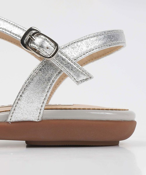 BARCLAY(バークレー)の「BARCLAY(バークレー)フラットサンダル(サンダル・レディース・ベージュ/シルバー・22cm/22.5cm/23cm/23.5cm/24cm/24.5cm)」の7枚目の写真