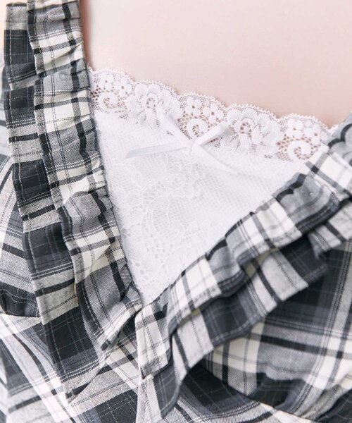 Belle Charme(ベルシャルム)の「【Belle Charme】Halter Neck Frill Tops(シャツ/ブラウス・レディース・ドット/オフホワイト/ブラック・FREE)」の16枚目の写真
