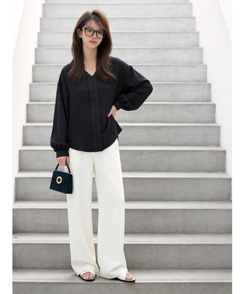 Sew loop(ソーループ)の「スキッパー風デザイン&ボリュームスリーブブラウス(シャツ/ブラウス・レディース・ブラック/オリーブ/グレー・FREE)」の17枚目の写真