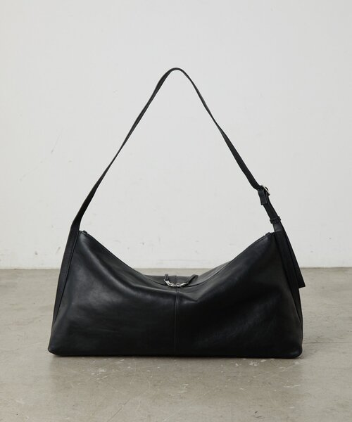 BEARDSLEY(ビアズリー)の「プルアップレザーフラットバッグ《本革》【A4対応】(ショルダーバッグ・レディース・ブラック・FREE)」の11枚目の写真