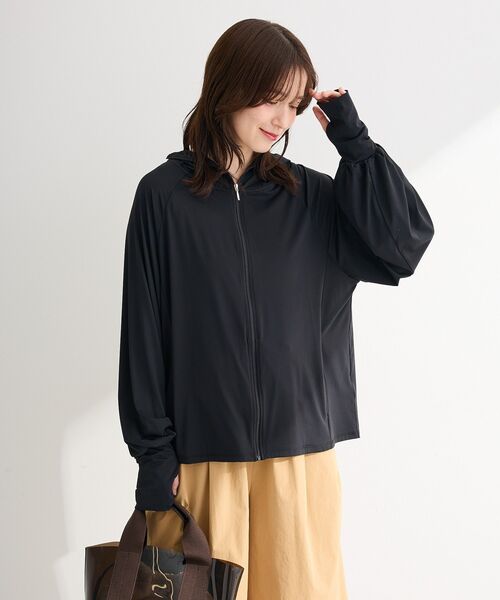 Green Parks(グリーンパークス)の「【適ON】【UVカット・接触冷感・抗菌防臭】フード付きUVカットパーカー(パーカー・レディース・ホワイト系その他2/ライラック/ブラック・FREE)」の10枚目の写真