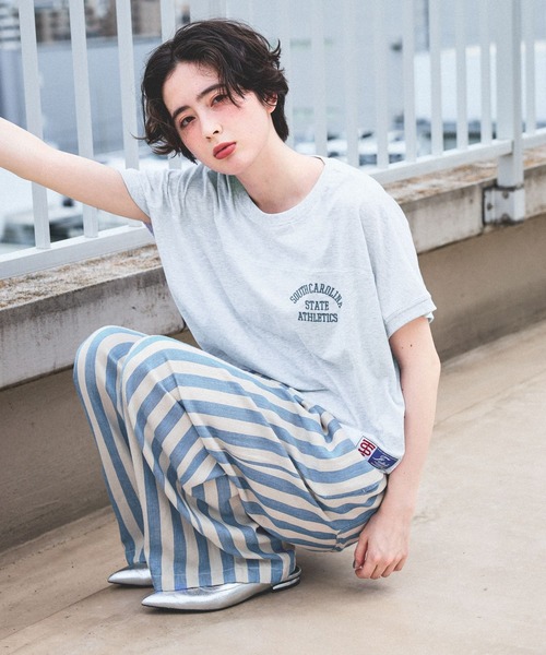niko and...(ニコアンド)の「ドロストアソートBIGTシャツ(Tシャツ/カットソー・レディース・ブラウン/レッド/ナチュラル/オフホワイト・LARGE/MEDIUM)」の7枚目の写真