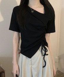 着るだけでこなれ感◎アシメギャザーTシャツ