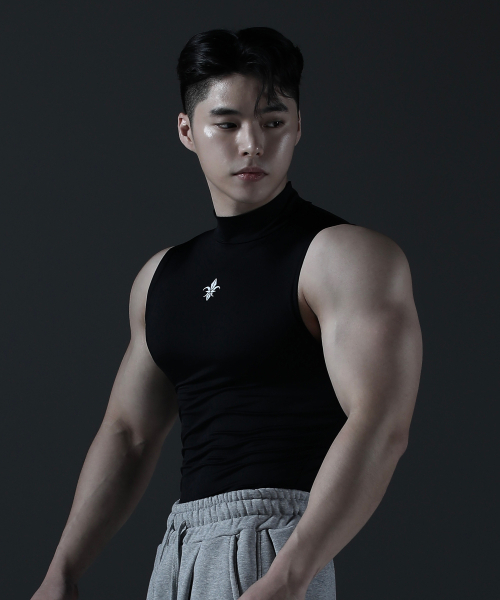 CARMID（カミド）の「コンプレッションモックネックノースリーブ[ブラック]（Tシャツ/カットソー・メンズ・その他・1/2/3）」の2枚目の写真