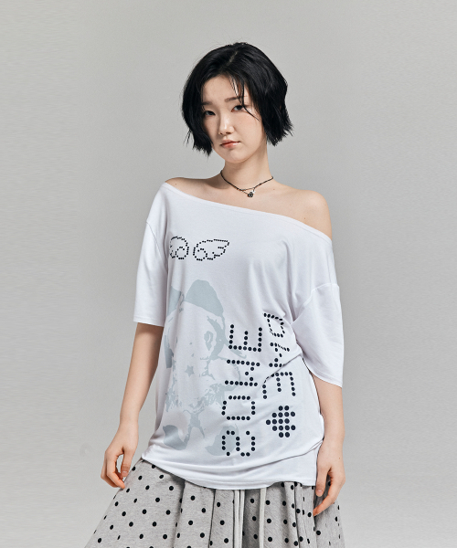 AWESOME STUDIO（オーサムスタジオ）の「ベイビーキャット ワンショルダーティーシャツ ホワイト（Tシャツ/カットソー・レディース・ホワイト・FREE）」の2枚目の写真