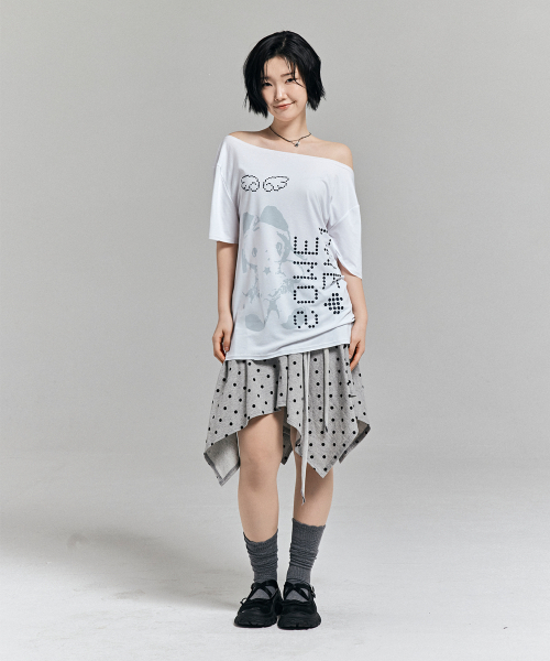 AWESOME STUDIO（オーサムスタジオ）の「ベイビーキャット ワンショルダーティーシャツ ホワイト（Tシャツ/カットソー・レディース・ホワイト・FREE）」の3枚目の写真
