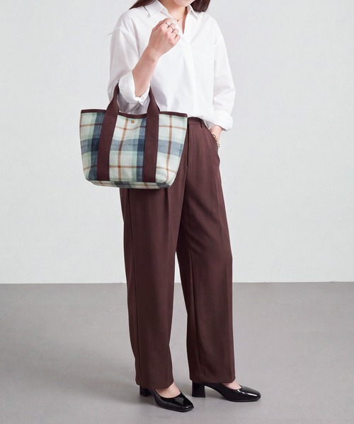 A by MAGASIN DE MODE(エーバイマガジンデモード)の「【A By MAGASIN DE MODE】e.e.p.ぴたっと仕切トート SNBD(トートバッグ・レディース・グレイッシュベージュ/グレー/ベージュ系その他/グリーン系1・FREE)」の19枚目の写真