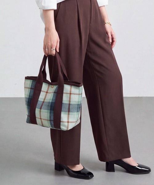 A by MAGASIN DE MODE(エーバイマガジンデモード)の「【A By MAGASIN DE MODE】e.e.p.ぴたっと仕切トート SNBD(トートバッグ・レディース・グレイッシュベージュ/グレー/ベージュ系その他/グリーン系1・FREE)」の18枚目の写真