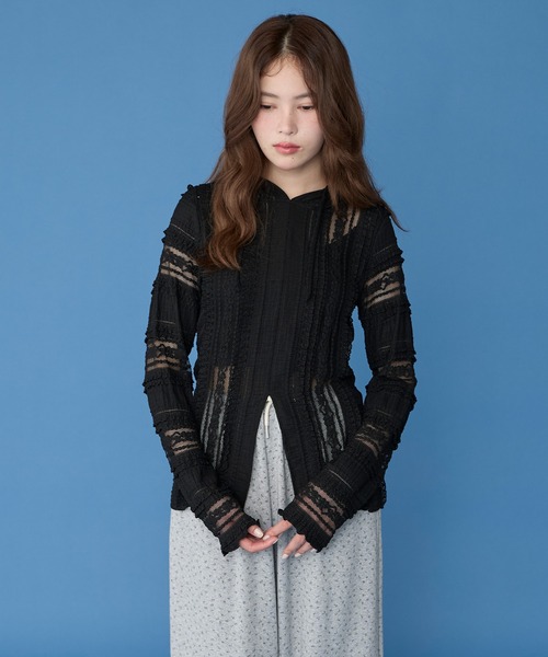 Unblend（アンブレンド）の「【Unblend】シアーレース シェイプシルエット フーディートップス（Tシャツ/カットソー・レディース・ブラック/チャコール/ライトブルー/オフホワイト・FREE）」の2枚目の写真