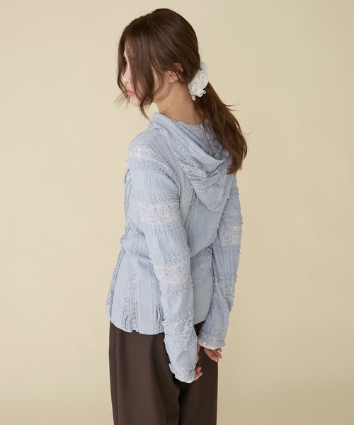 Unblend（アンブレンド）の「【Unblend】シアーレース シェイプシルエット フーディートップス（Tシャツ/カットソー・レディース・ブラック/チャコール/ライトブルー/オフホワイト・FREE）」の5枚目の写真