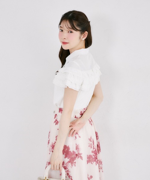 tocco closet(トッコ クローゼット)の「フリルメロウ配色パール釦ブラウス(シャツ/ブラウス・レディース・オフホワイト/ネイビー・M)」の12枚目の写真