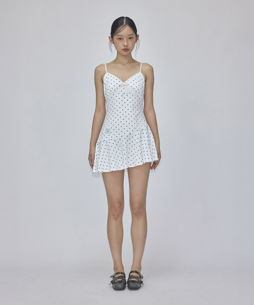 RONRON（ロンロン）の「HEART PATTERN ASYMMETRY MINI DRESS WHITE（ワンピース・レディース・その他・FREE）」の2枚目の写真
