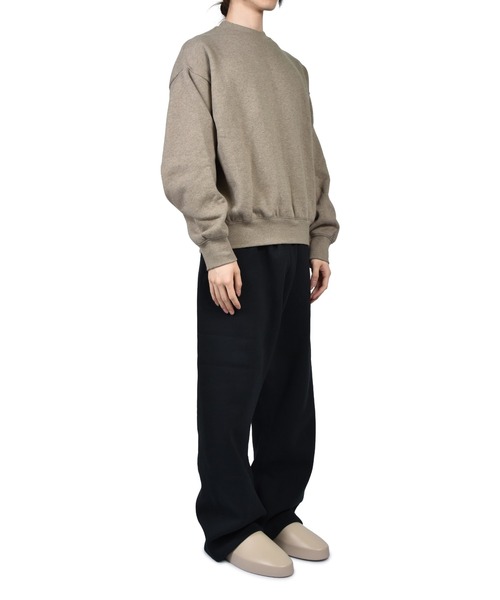 FOG ESSENTIALS(エフオージーエッセンシャルズ)の「CLASSIC FIT FLEECE CREWNECK(Tシャツ/カットソー・メンズ・ブラウン/ブラック・SMALL/LARGE/MEDIUM/X-SMALL)」の15枚目の写真