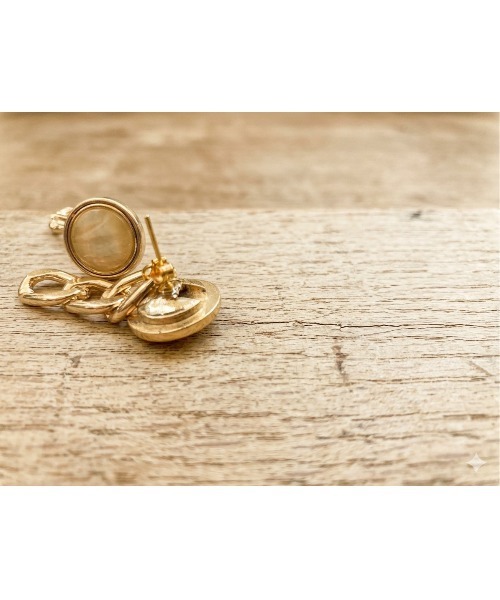 tone（トーン）の「【Flower】【アレルギー対応】ヴィンテージボタンピアス2way(MA)（ピアス（両耳用）・レディース・A/B・FREE）」の3枚目の写真