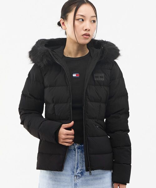 tommy jeans（トミー ジーンズ）の「【ZOZO限定】ファーフード ショートダウンジャケット（ダウンジャケット/コート・レディース・ブラック/ホワイト・X-SMALL/MEDIUM/SMALL）」の16枚目の写真