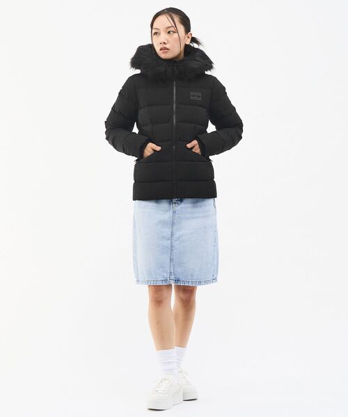 tommy jeans（トミー ジーンズ）の「【ZOZO限定】ファーフード ショートダウンジャケット（ダウンジャケット/コート・レディース・ブラック/ホワイト・X-SMALL/MEDIUM/SMALL）」の20枚目の写真