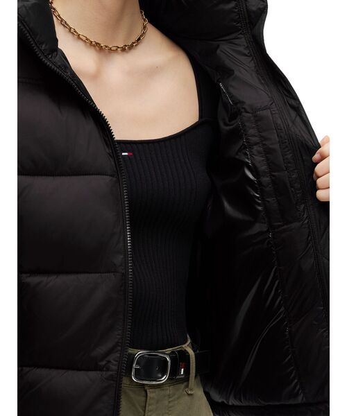 tommy jeans（トミー ジーンズ）の「【ZOZO限定】ファーフード ショートダウンジャケット（ダウンジャケット/コート・レディース・ブラック/ホワイト・X-SMALL/MEDIUM/SMALL）」の14枚目の写真