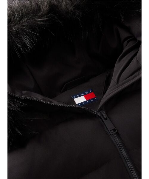 tommy jeans（トミー ジーンズ）の「【ZOZO限定】ファーフード ショートダウンジャケット（ダウンジャケット/コート・レディース・ブラック/ホワイト・X-SMALL/MEDIUM/SMALL）」の5枚目の写真
