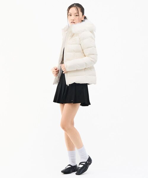 tommy jeans（トミー ジーンズ）の「【ZOZO限定】ファーフード ショートダウンジャケット（ダウンジャケット/コート・レディース・ブラック/ホワイト・X-SMALL/MEDIUM/SMALL）」の9枚目の写真