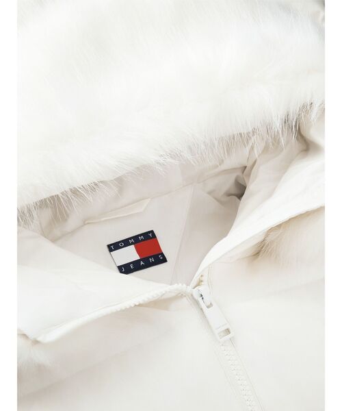 tommy jeans（トミー ジーンズ）の「【ZOZO限定】ファーフード ショートダウンジャケット（ダウンジャケット/コート・レディース・ブラック/ホワイト・X-SMALL/MEDIUM/SMALL）」の21枚目の写真