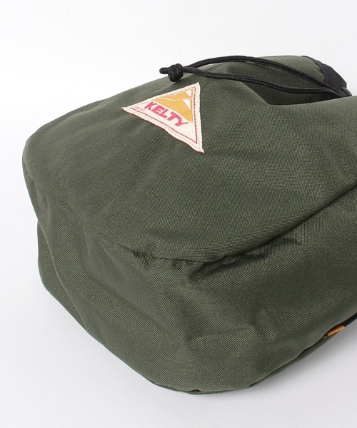 Chick(チック)の「KELTY/ケルティ REVERSIBLE KINCHAKU ショルダーバッグ 巾着バッグ(ショルダーバッグ・メンズ・オリーブ/ブラウン・FREE)」の4枚目の写真