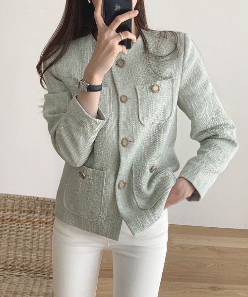 AMAJI(アマジ)の「4ポケット ノーカラージャケット(ノーカラージャケット・レディース・ベージュ/ライトグリーン・MEDIUM/LARGE)」の3枚目の写真
