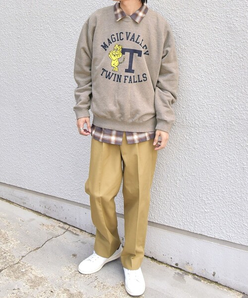 SHIPS any(シップス エニィ)の「SCREEN STARS: カレッジ プリント リラックス スウェット◆(スウェット・メンズ・カーキ/グレー・LARGE/MEDIUM)」の8枚目の写真