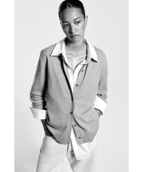 COS（コス）の「カシミヤシャツ（シャツ/ブラウス・レディース・グレー系その他・XS/S/M/L）」の6枚目の写真
