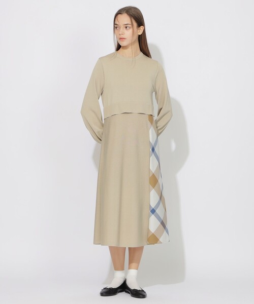 CB CRESTBRIDGE(シービークレストブリッジ)の「サイドチェックニットコンビワンピース(ワンピース・レディース・ブラック/ベージュ/レッド・M)」の2枚目の写真