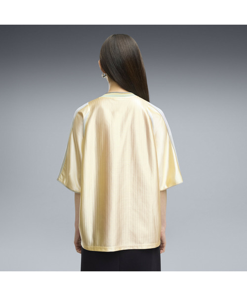 PUMA(プーマ)の「PUMA プーマ ウィメンズ オーバーサイズ フットボール ジャージ(Tシャツ/カットソー・レディース・クリーム/ブラック・X-LARGE/LARGE/SMALL/MEDIUM)」の3枚目の写真