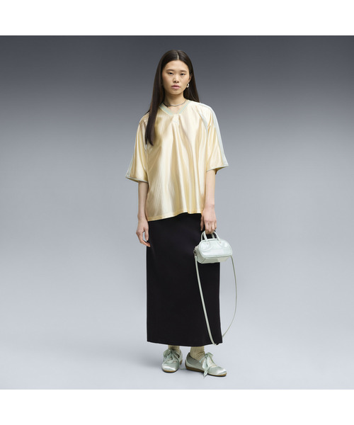 PUMA(プーマ)の「PUMA プーマ ウィメンズ オーバーサイズ フットボール ジャージ(Tシャツ/カットソー・レディース・クリーム/ブラック・X-LARGE/LARGE/SMALL/MEDIUM)」の4枚目の写真