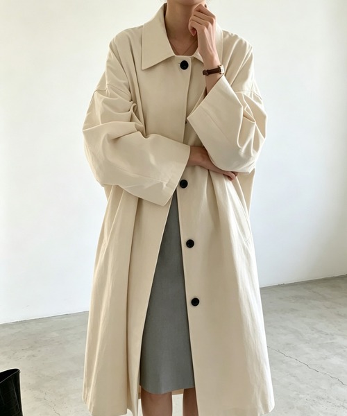 Aelina(エリナ)の「取り外し可能なフード付きロング丈トレンチコート(トレンチコート・レディース・ブラック/オフホワイト/モカ・FREE)」の2枚目の写真