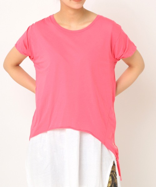 RNA（アールエヌエー）の「M0680 ツイストスリーブTシャツ（Tシャツ/カットソー・レディース・ホワイト/ピンク/ブラック・MEDIUM）」の14枚目の写真