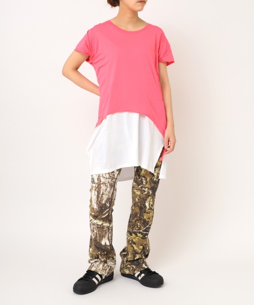 RNA（アールエヌエー）の「M0680 ツイストスリーブTシャツ（Tシャツ/カットソー・レディース・ホワイト/ピンク/ブラック・MEDIUM）」の15枚目の写真